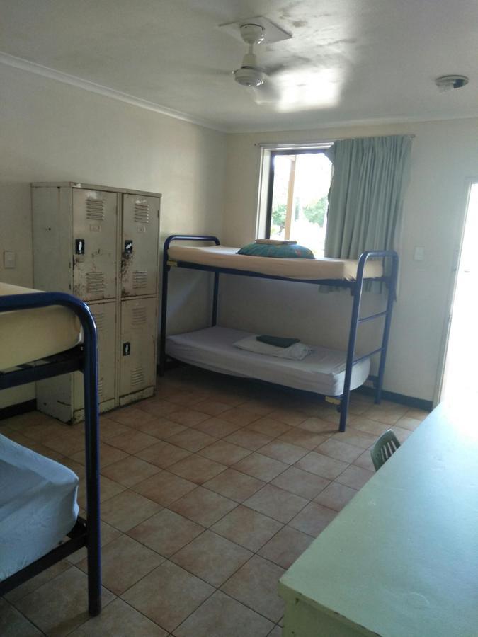 Хостел Palm Court Backpackers Катерін Екстер'єр фото