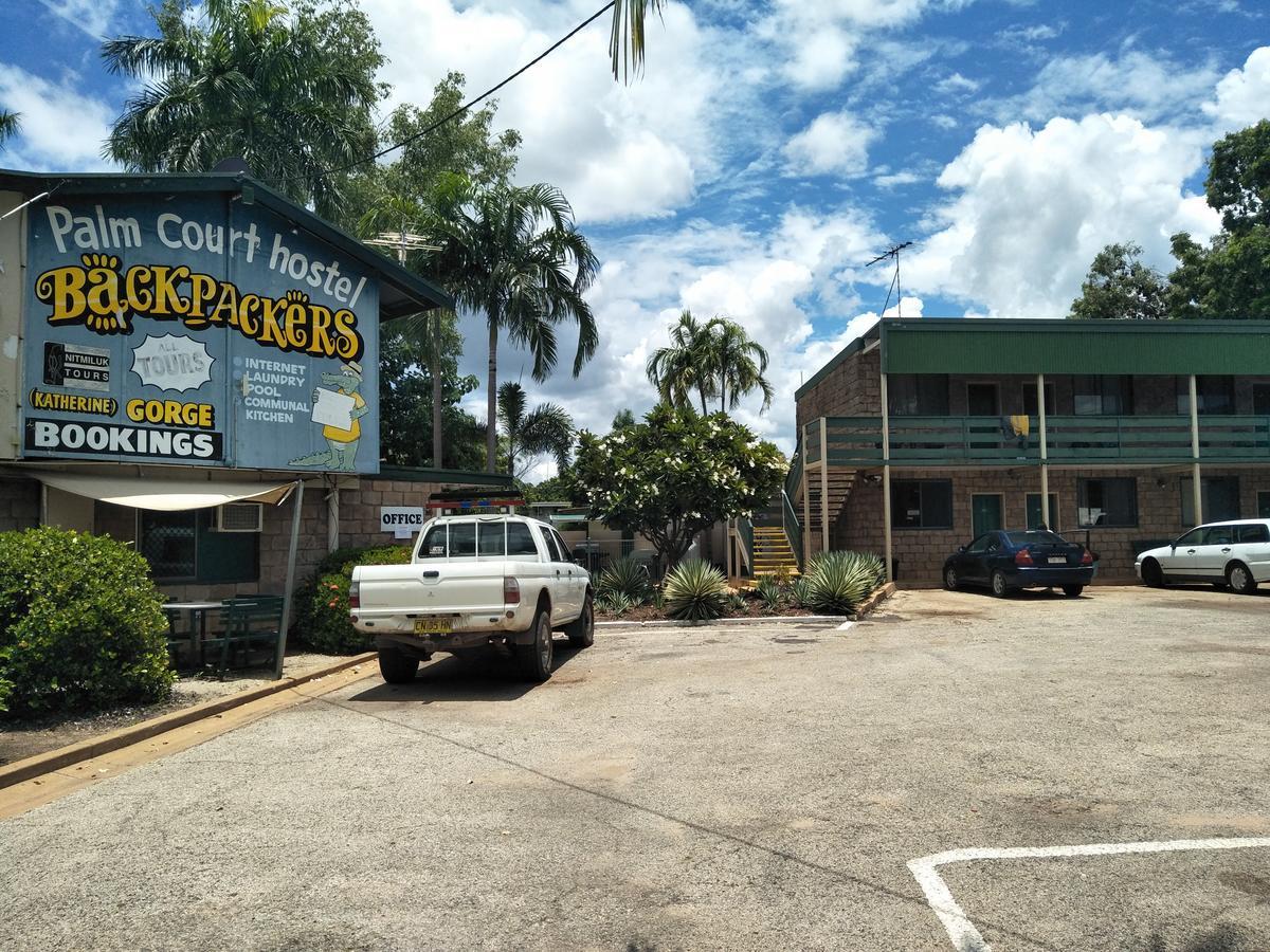 Хостел Palm Court Backpackers Катерін Екстер'єр фото