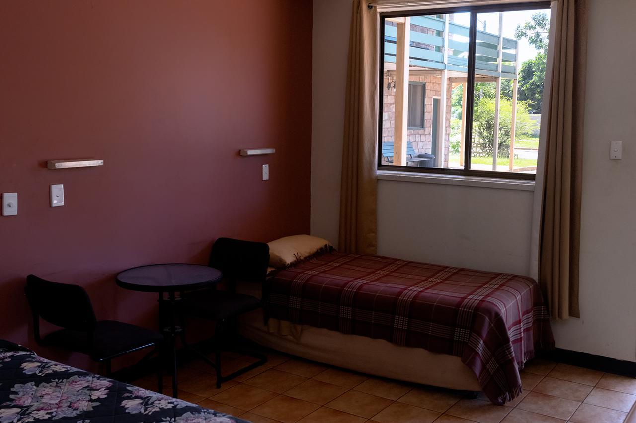 Хостел Palm Court Backpackers Катерін Екстер'єр фото