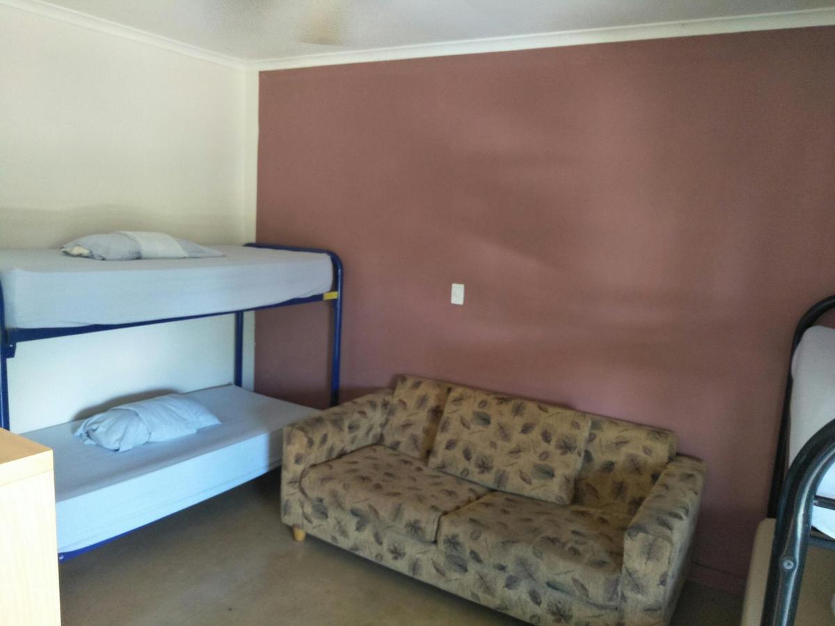 Хостел Palm Court Backpackers Катерін Екстер'єр фото