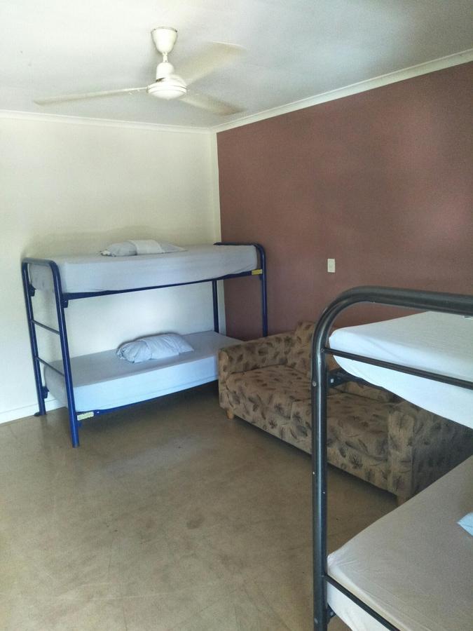 Хостел Palm Court Backpackers Катерін Екстер'єр фото
