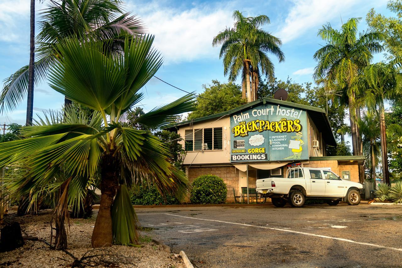 Хостел Palm Court Backpackers Катерін Екстер'єр фото