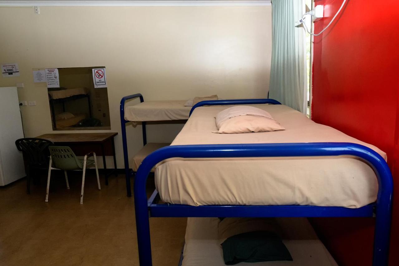 Хостел Palm Court Backpackers Катерін Екстер'єр фото